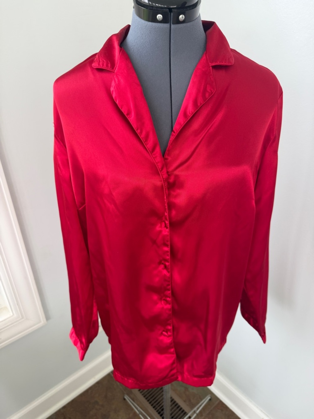 Chanteuse Red Satin Sz Medium Pajamas
Button-Up Top and matching pants 1980’s
